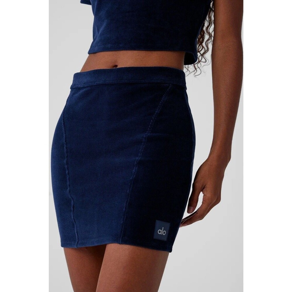 Alo Yoga Corduroy Stretch Mini Skirt Women’s Size Small Navy Blue Plush Comfy